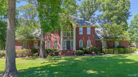 1503 Magnolia Dr, Hartselle, AL 35640