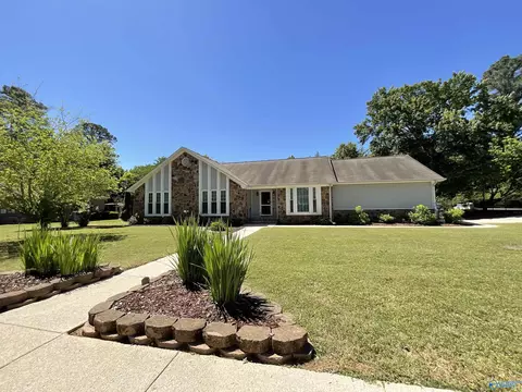 118 Emerald Dr, Harvest, AL 35749