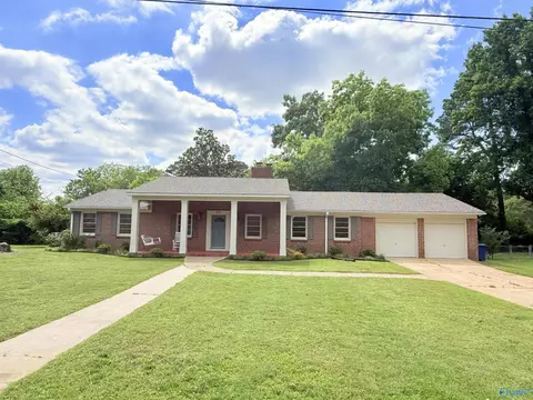 805 7th St, Arab, AL 35016