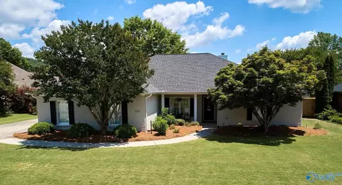 2836 Willowick Trl, Owens Cross Roads, AL 35763