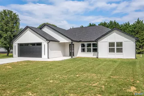 170 County Road 465, Centre, AL 35960
