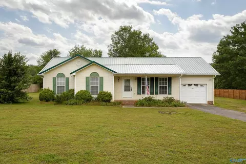 102 Shoals Paradise Dr, Florence, AL 35634