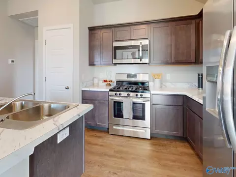 Kitchen - 1037 John Ave, Trinity, AL 35673 photo 4 of 4