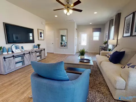 Living - 1057 John Ave, Trinity, AL 35673 photo 2 of 7