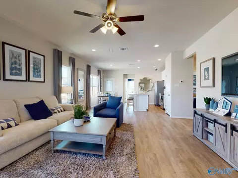 Living - 1057 John Ave, Trinity, AL 35673 photo 5 of 7