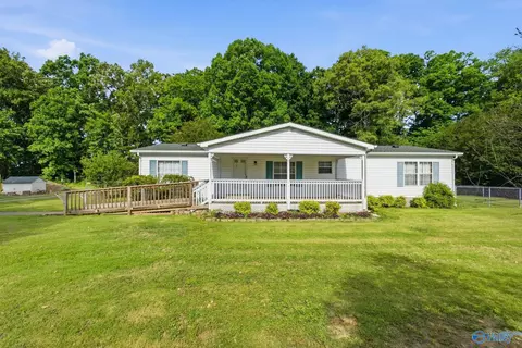 17511 Parker Rd, Athens, AL 35611