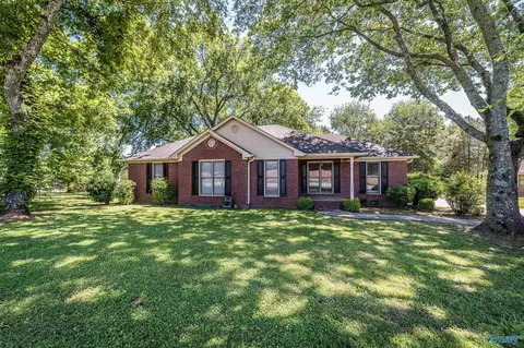 263 Naugher Rd, Huntsville, AL 35811