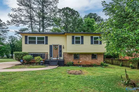 2723 Monticello Dr, Huntsville, AL 35810