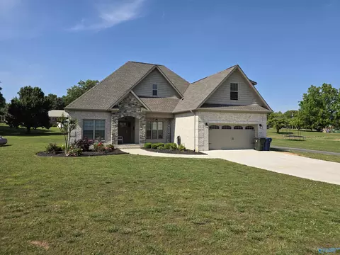 756 Delynn Dr, Hazel Green, AL 35750