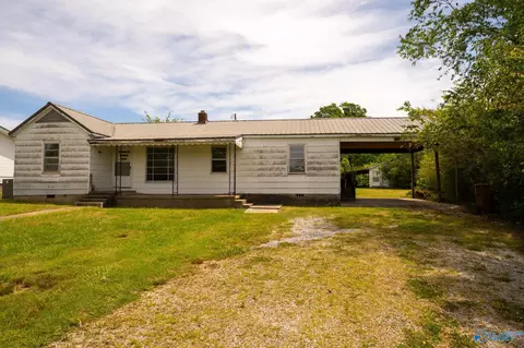 1616 Sparkman St, Hartselle, AL 35640