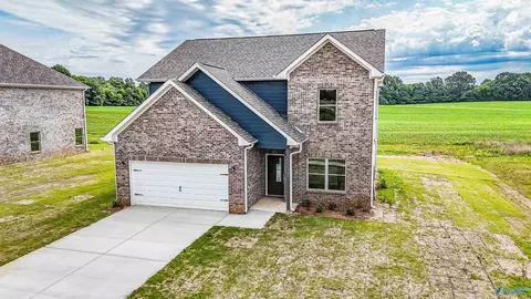 147 Flintlock Way, New Market, AL 35761