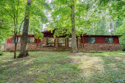 3919 S Chapel Hill Rd, Decatur, AL 35603