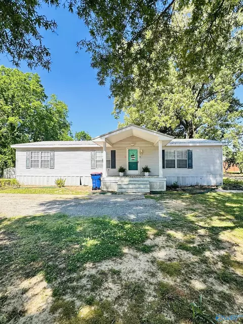 175 Monroe St, Courtland, AL 35618