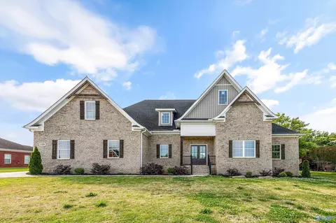 119 River Downs Dr, Huntsville, AL 35811