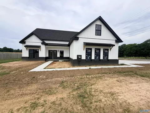 248 Old Vaughn Bridge Rd, Hartselle, AL 35640