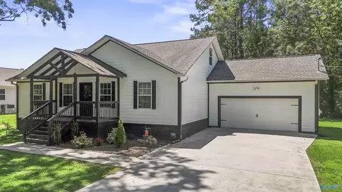 155 Cumberlind Dr, Guntersville, AL 35976