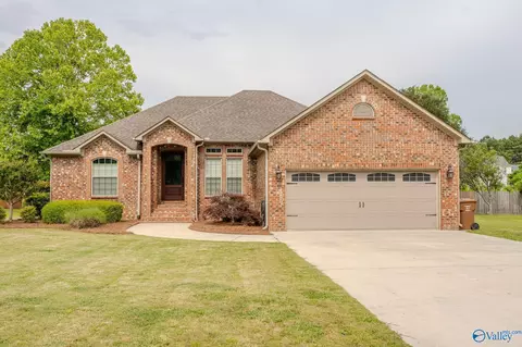 509 Andrew Ct, Moulton, AL 35650
