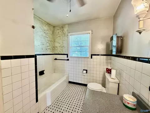 Bath - 3270 Spring St, Cedar Bluff, AL 35959 photo 2 of 2