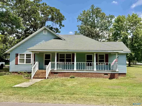 3270 Spring St, Cedar Bluff, AL 35959