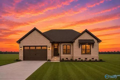 185 Krimson Cir, Albertville, AL 35951