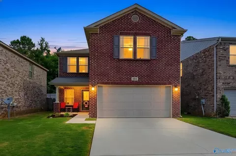 194 Green Garden Dr, Harvest, AL 35749