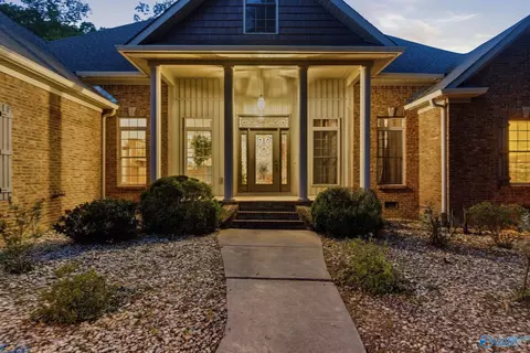 155 Vicki Ln # E, Owens Cross Roads, AL 35763