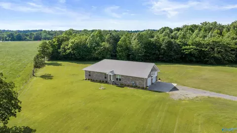 784 County Road 33, Fyffe, AL 35971