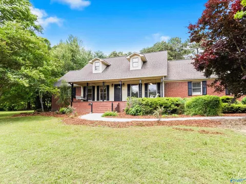1347 Happy Hill Cut Off Rd, Boaz, AL 35956
