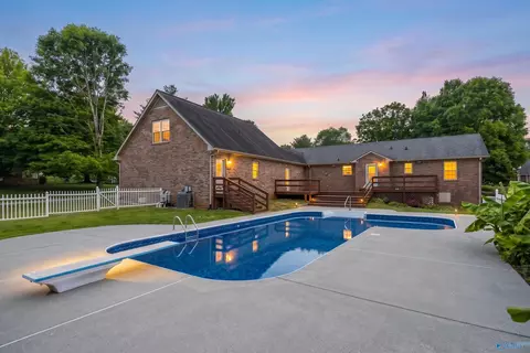 145 Butch Cash Rd, Hazel Green, AL 35750