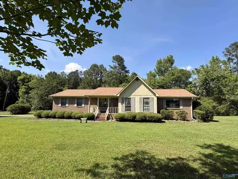 120 S Lake Dr, Rainbow City, AL 35906