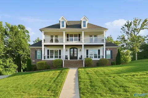 175 Edenshire Dr, Huntsville, AL 35811