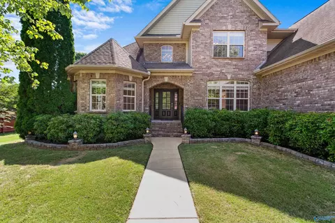 185 Valley Stone Rd, Huntsville, AL 35811