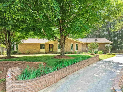 679 Cambridge Dr, Madison, AL 35758