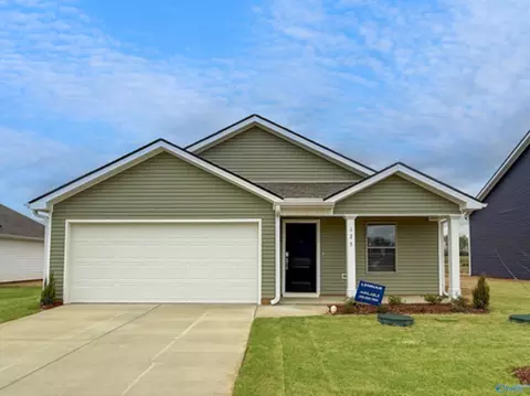 15386 Grayson Cir, Athens, AL 35611
