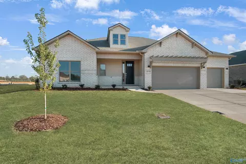 22651 Donahue Rd, Athens, AL 35613