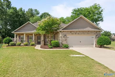 106 Somer Stone Ct, Huntsville, AL 35811