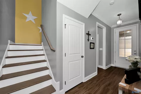 Entry Way - 2063 Austin Dr, Cullman, AL 35058 photo 2 of 3