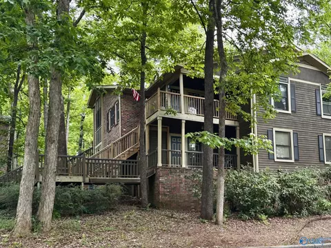 2002 Greenwood Pl, Huntsville, AL 35802