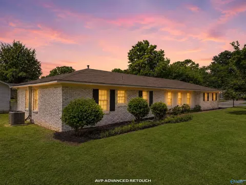 2417 Stratford Rd, Decatur, AL 35601
