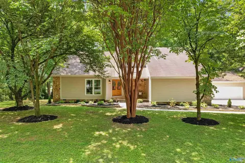 144 Arbery Dr, Huntsville, AL 35806