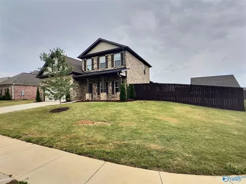 104 Ivy Vine Dr, Toney, AL 35773