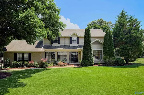 2309 Greenwood Dr, Decatur, AL 35601