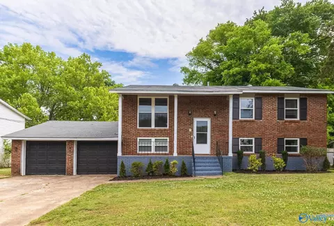 2200 Wimberly Dr, Huntsville, AL 35816