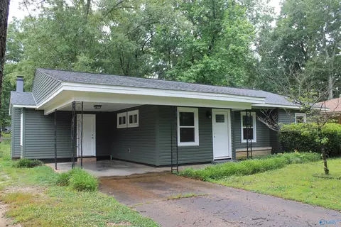 2211 11th St, Decatur, AL 35601