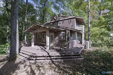 600 Bluff Dr, Rogersville, AL 35652