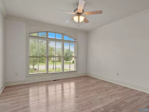 Living - 9 Braewick Pl, Gurley, AL 35748 photo 3 of 5
