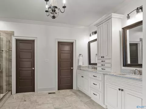 Bath - 9 Braewick Pl, Gurley, AL 35748 photo 2 of 4