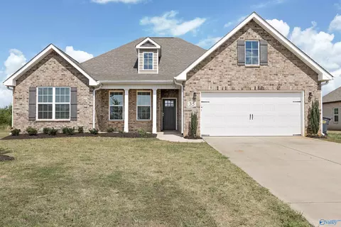 35 Winchester Dr, Decatur, AL 35603