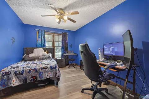 Bedroom - 222 Dee Ann Rd, Trinity, AL 35673 photo 5 of 5