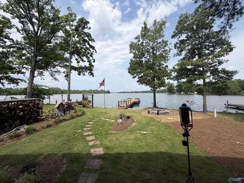 5890 Kelly St, Cedar Bluff, AL 35959